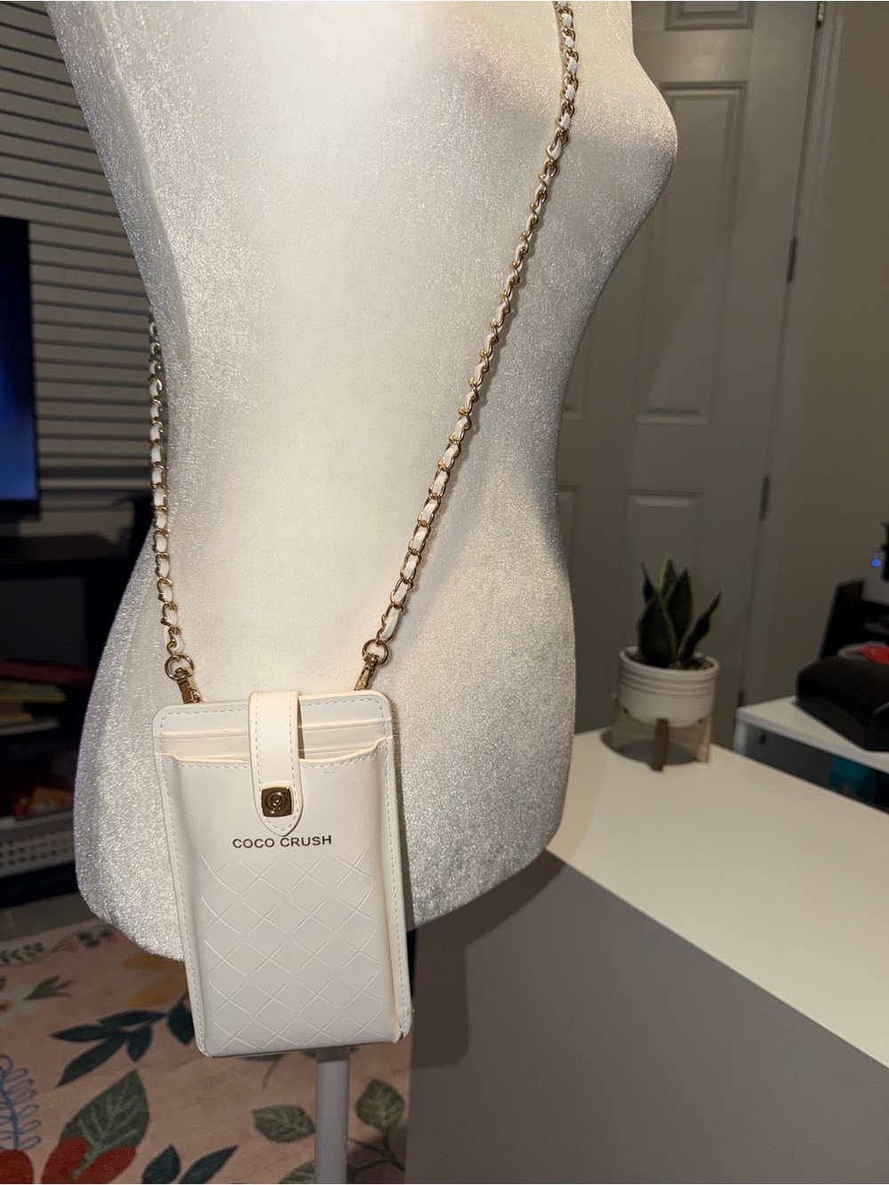 Brand New Chanel Faux Leather Coco Crush White Quilted Crossbody Phone Card Bag